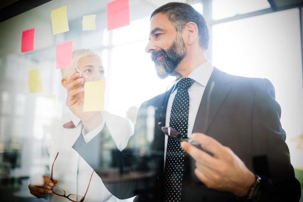 Business People Conference And Meeting In Modern O 7GAUMBQ 1024x683
